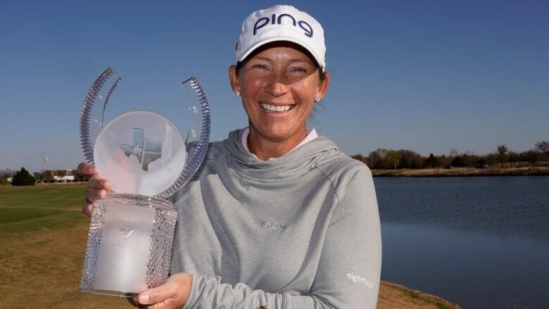 Defending champion Angela Stanford