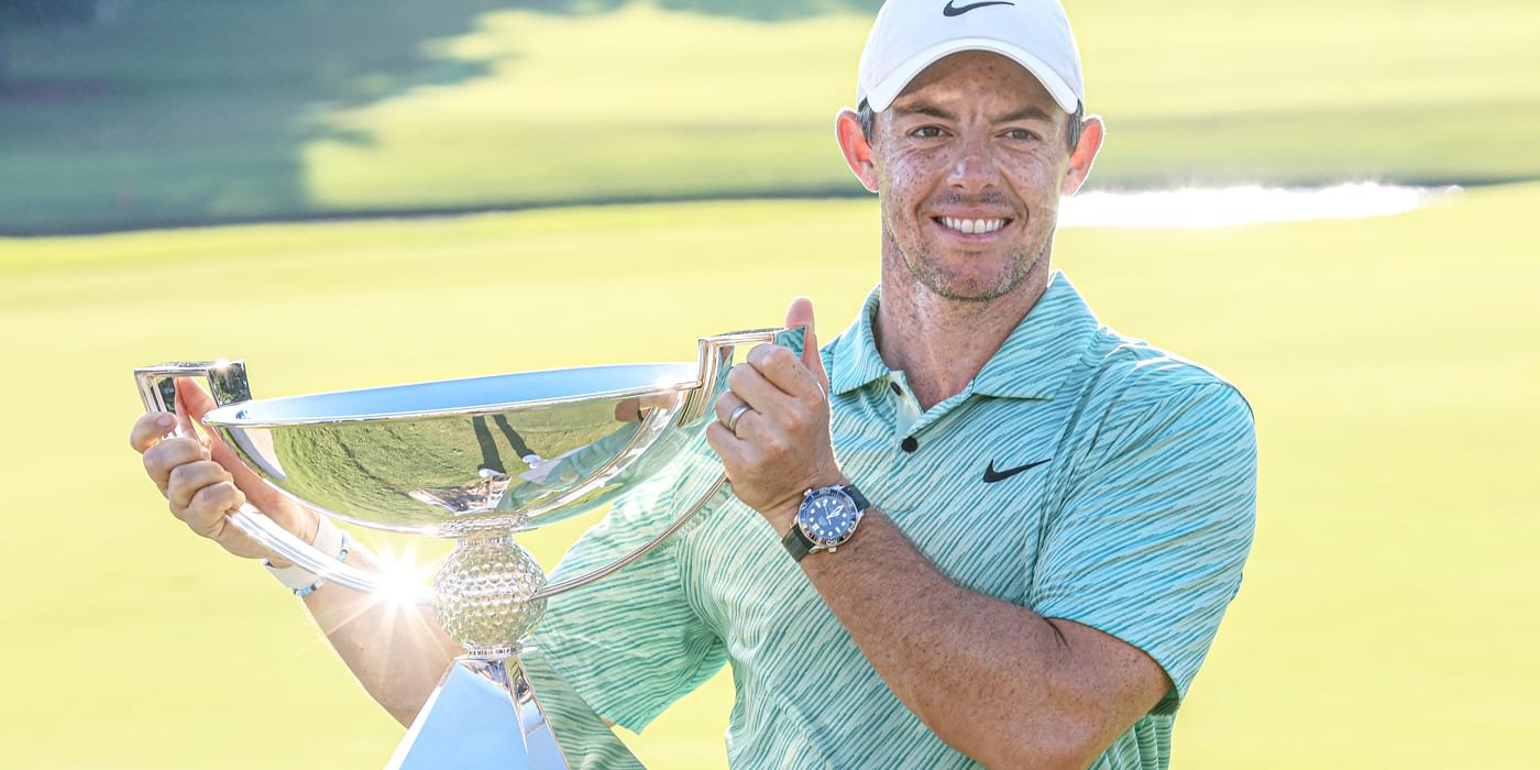 Rory McIlroy with FedExCup trophy