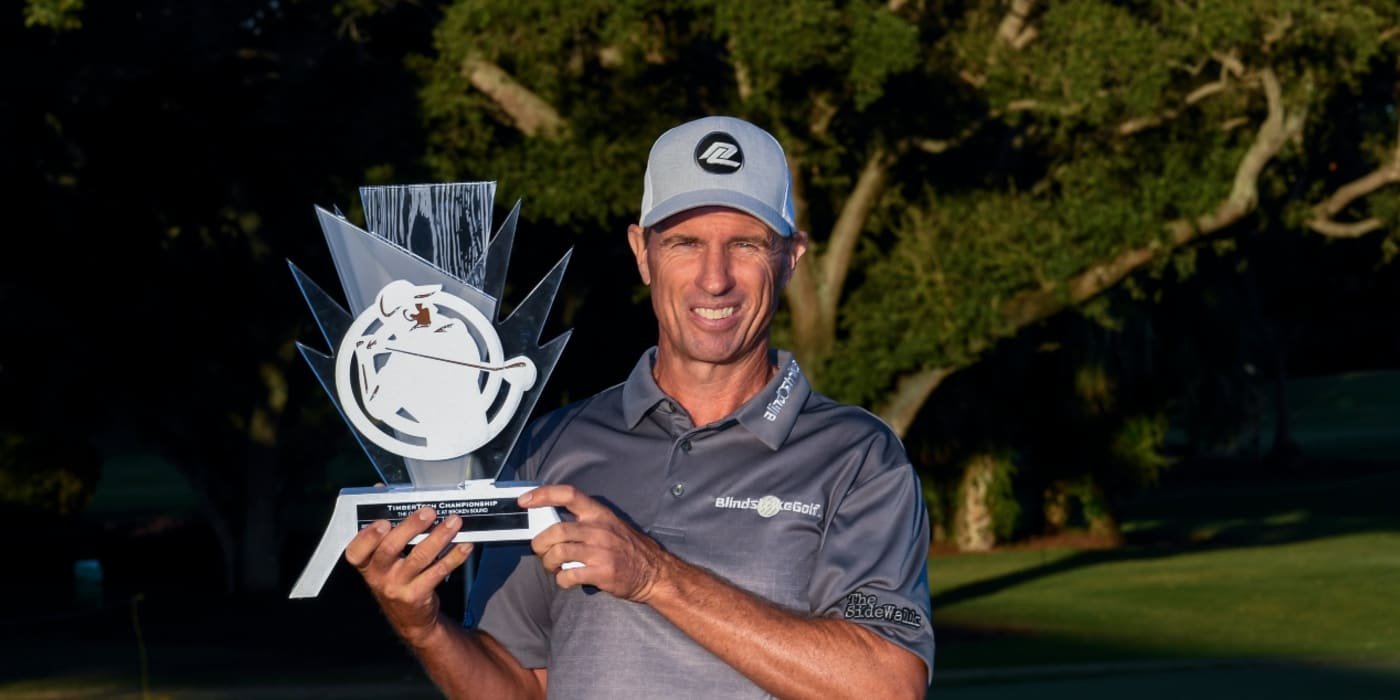 Defending champion Steven Alker