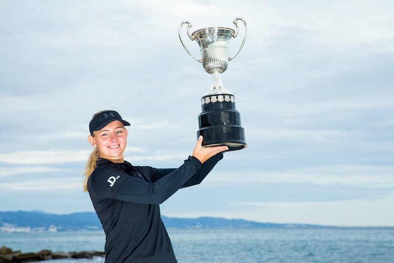 Defending champion Emily Kristine Pedersen