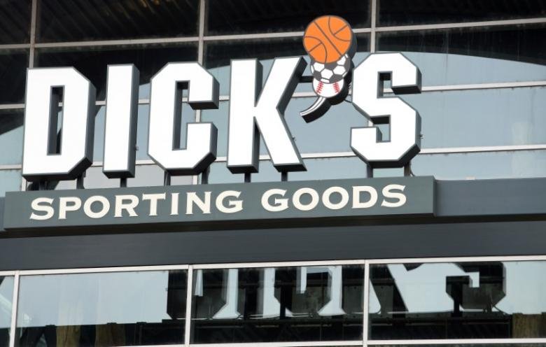Dick's Sporting Goods store